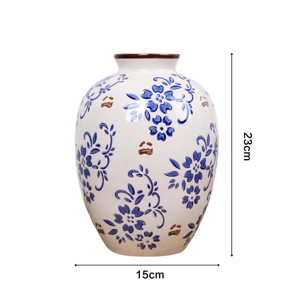 Vintage Blauw en Wit Porseleinen Kleine Vaas voor Bloemschikkingen – Retro Keramisch Ornament voor Woonkamer Decoratie.