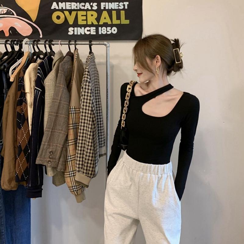 Slim Fit Neck Hanging Long Sleeved T-shirt Top