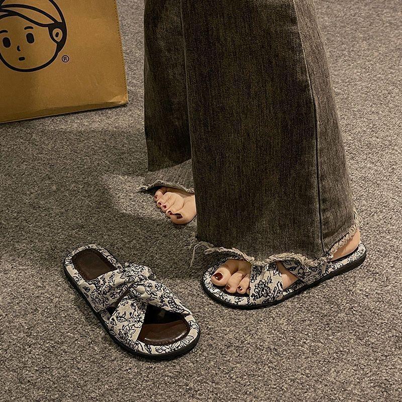 French Roman Sandals Female Summer 2025 New Fairy Wind Flat Bottom Word with Soft Sole Non-slip Maternity Shoes Female