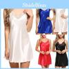 Luxuriöses Satinseiden-Babydoll-Nachthemd mit leichten floralen Spitzendetails
