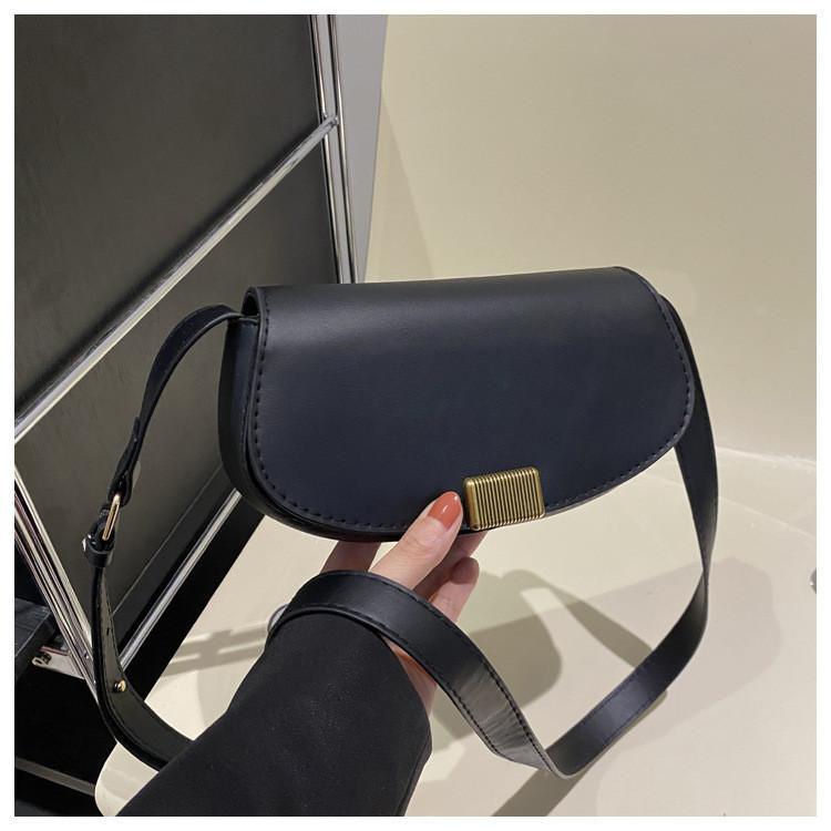 Soft Pu Retro Womens Saddle Bag 2024 Trendy Casual Shoulder Bag For Fashion Lovers