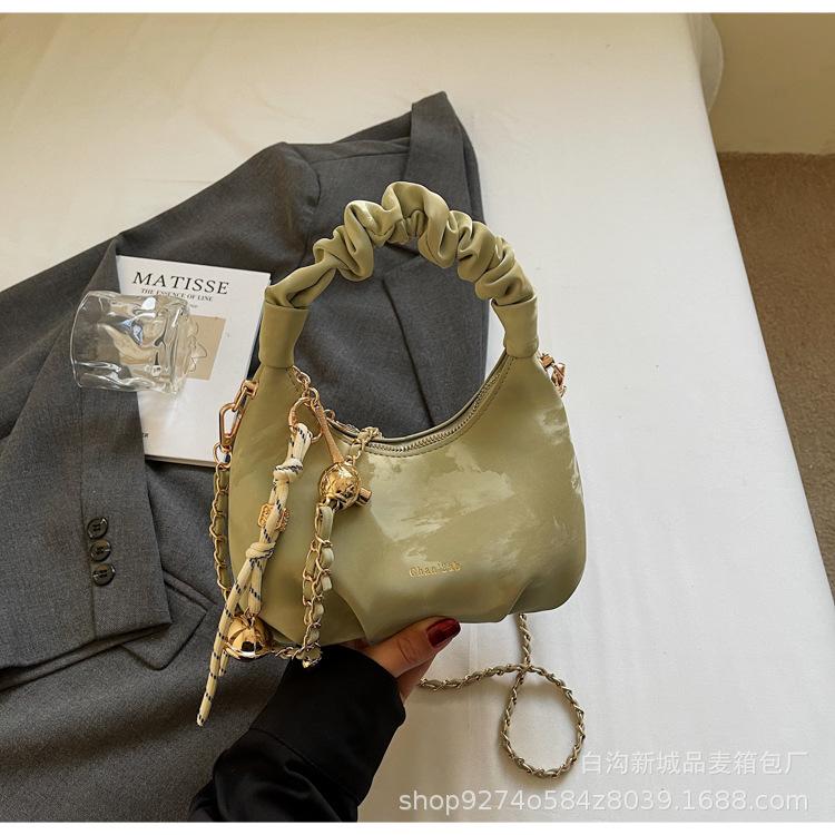 

Autumn and winter handbag women s folds popular 2025 new fashion shoulder bag niche trend versatile messenger bag women s bag зелёный