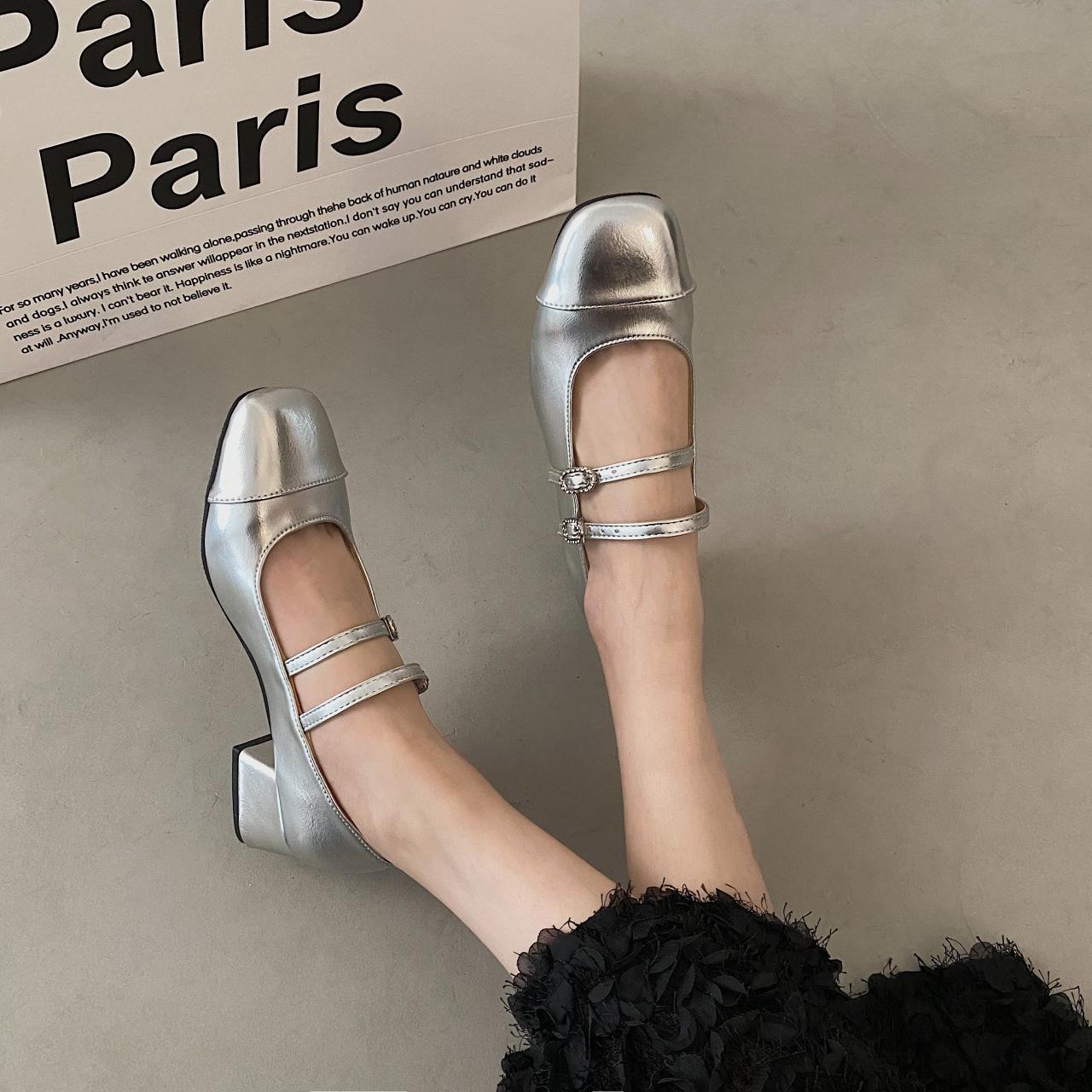 

Mary Jane women s shoes 2025 spring and summer new thick heel French retro niche with skirt light mouth fashion temperament single shoes 40 серебряный