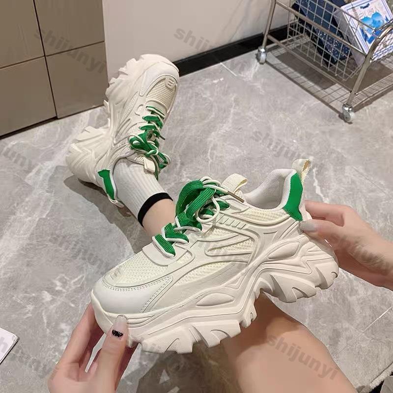 Fashion 2025 Spring Women's Sneakers Lace Up Anti Slip Comfortable New Breathable Casual Shoes Students Platform Outdoor Running Shoes