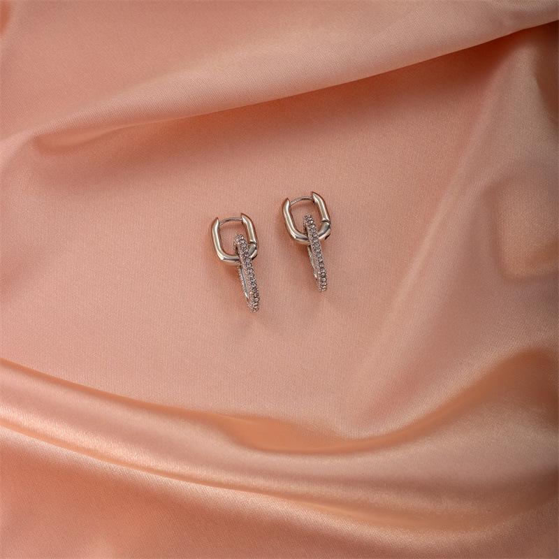 

Трендовые европейские и американские серьги-овалы с двойным кольцом и полным бриллиантовым дизайном для женщин – Нишевый модный стиль