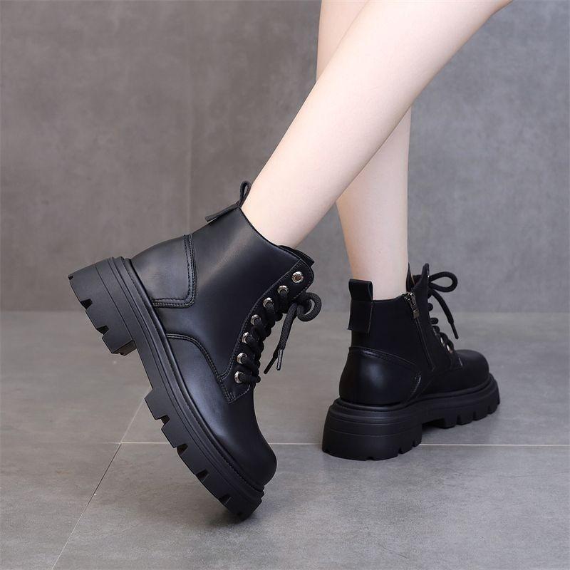 2025 Fashion Versatile New Internet Celebrity Locomotive Boots Martin Boots Women's Soft Leather Thick-soled British Velvet Short Boots
