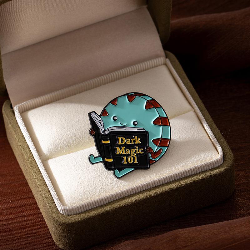 Creative Learning Magic Cartoon Animal Brooch Cute Cute Shape Metal Badge Backpack Accessories Medal