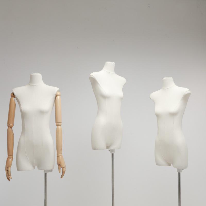 Korean Style Female Mannequin with Flat Chest for Clothing Display