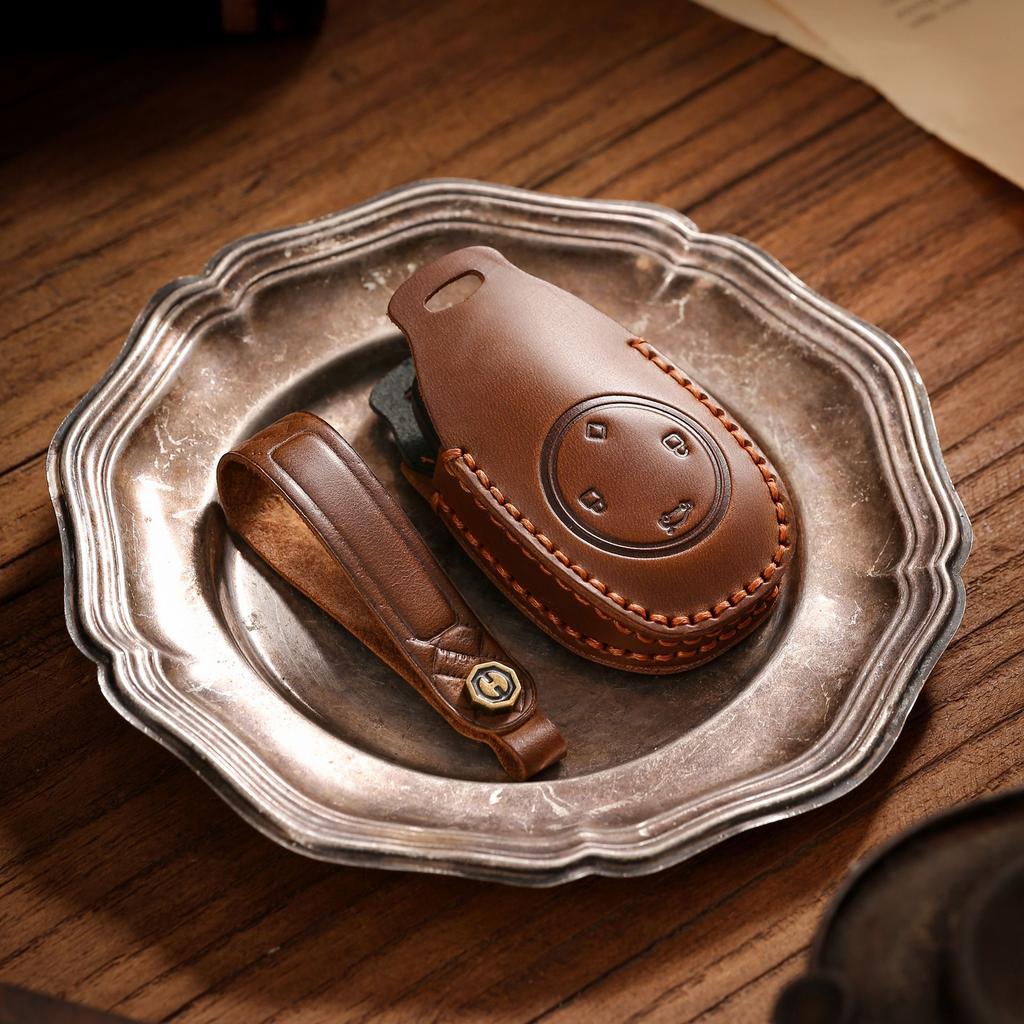 Car Key Protective Cover Is Suitable for Zero Run T03 Modified Men's and Women's Real Cowhide Key Case.