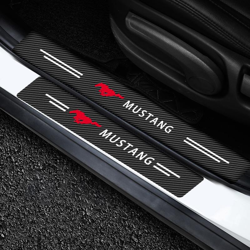 4 Peças Fibra de Carbono Proteção Soleira Porta Carro Adesivo 3D Acessórios Carro Para Ford Mustang F10 Sapatilhas Miniatura Gt Shelby 2005 2015 Mulher 2012 Kuga