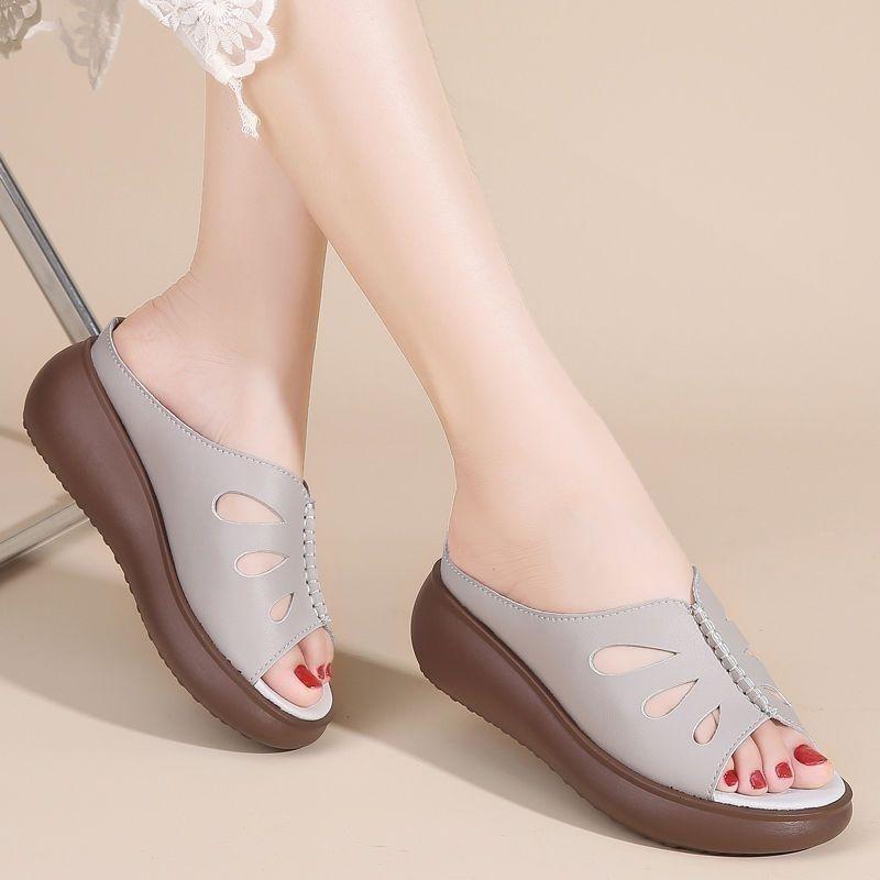 

Summer Sandals with Hollow Out Slippers for Middle-aged Women and Sloping Heels 35 чёрный