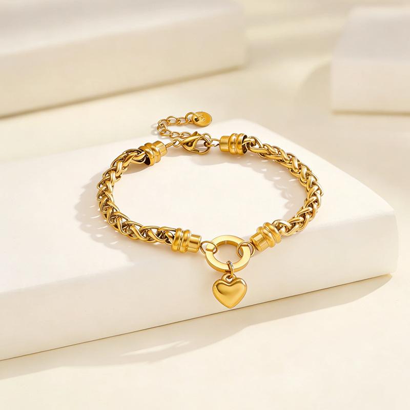 Women s Titanium Steel Fashion Heart-shaped Pendant Bracelet Heart-shaped Pendant Jewelry Party Accessory