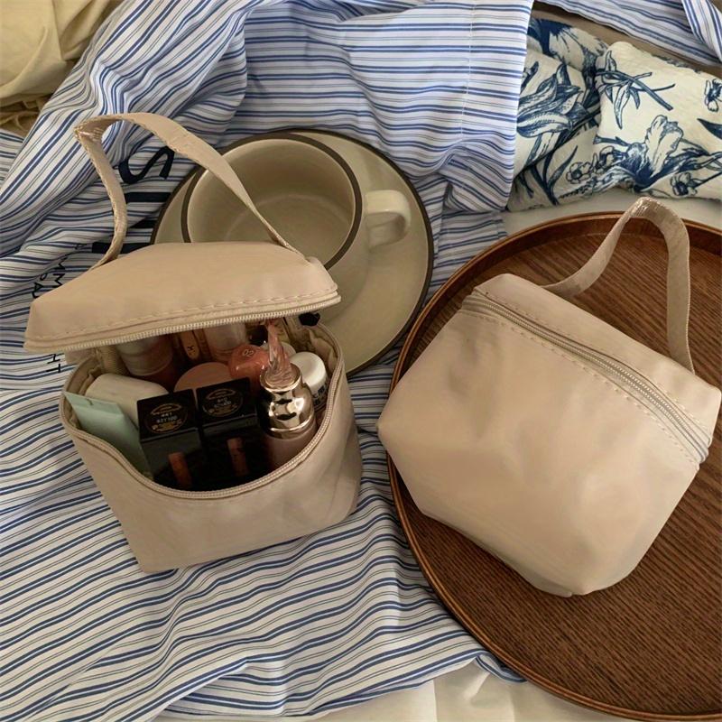 Mini Multifunctional Storage Bag, Portable Makeup Pouch,Ideal for Travel Storage of Items Like Lipsticks,Keys, Charging Cables