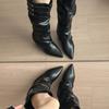 Retro Black Thick-heeled Western Cowboy Knight Boots Women's 2025 New Autumn with Skirt Versatile Pointed Boots