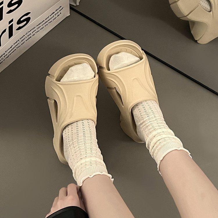 

[Youshilai] thick-bottomed cool slippers women s summer wear fashion Internet celebrity trendy seaside beach one-word slippers 40