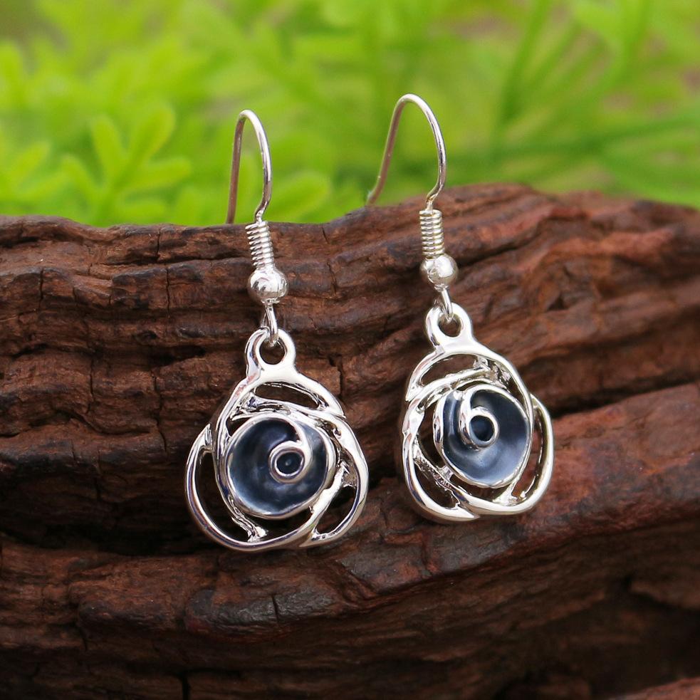 New Enamel Color Hollow Rose Earrings, Valentine's Day Women's High-end Rose Versatile Earrings