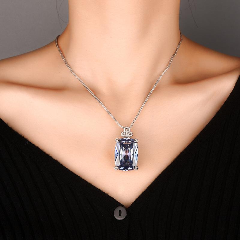 New Jewelry Copper Bottom Gold-Plated Fashion Imitation Color Treasure Generous Diamond Pendant Necklace Main Stone 20 * 28