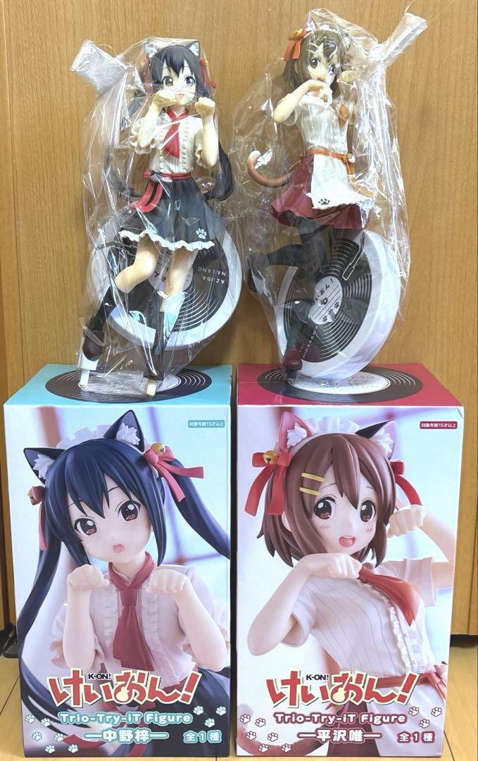 

[USED] K-ON! Yui Hirasawa and Azusa Nakano figures