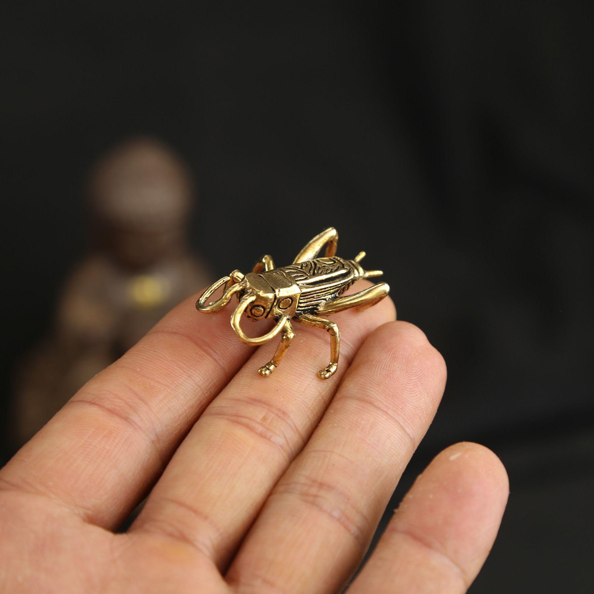 

Креативная латунная фигурка сверчка: Миниатюрный декоративный декор в виде насекомых