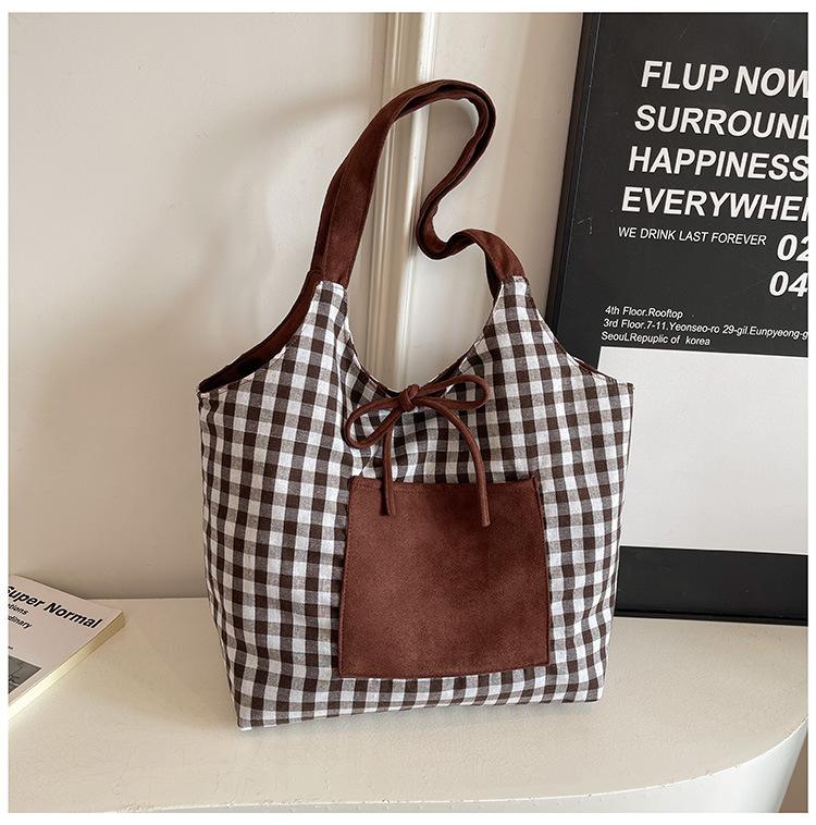 

2025 Korean Autumn and Winter New Product Plaid Lazy Style Large Version Shoulder Bag Women s Reversible Trend Tote Bag кофейный