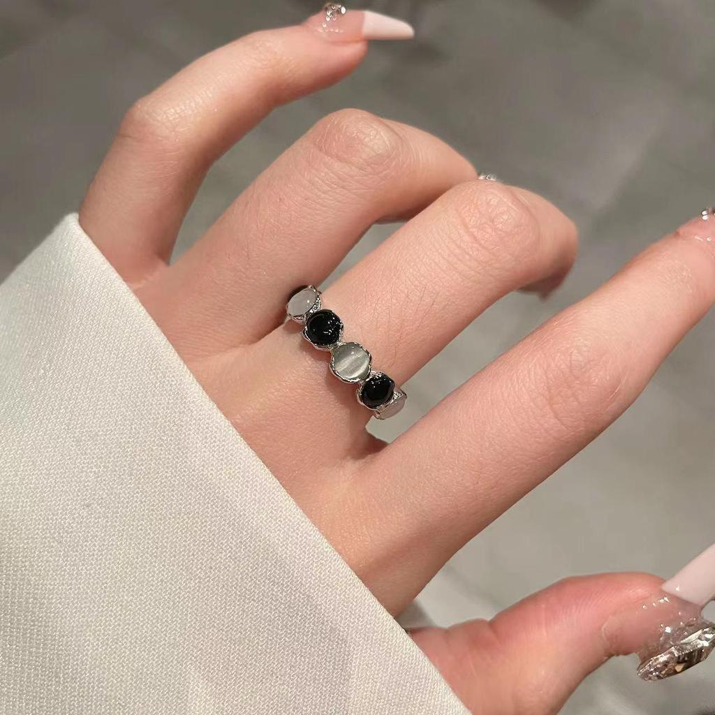 2023 Black and White Gemstone Open Ring: Niche French Style for Women