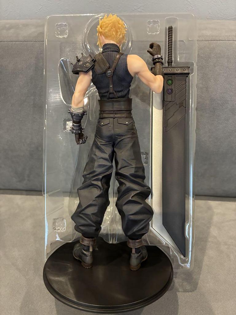 [USED] Final Fantasy 7 FF7 Cloud Static Arts