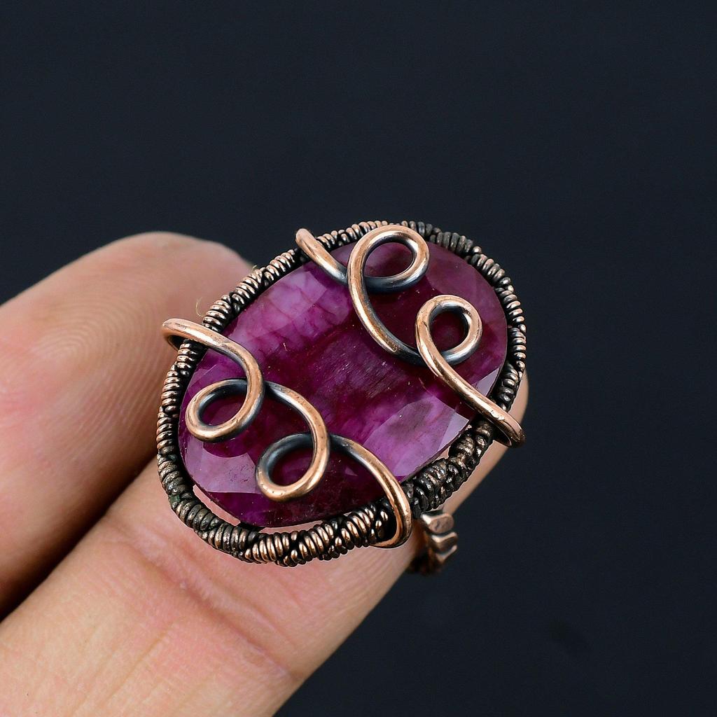 Anillo de joyería hecho a mano envuelto en alambre de cobre de piedras preciosas de rubí creado en laboratorio para regalo de todos los tamaños