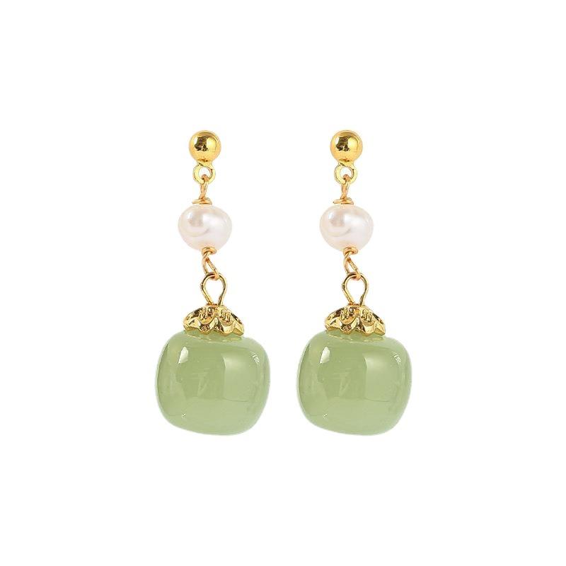 Hetian jade pearl high-end earrings Light luxury niche design vintage solid color jewelry earrings