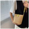 Minimal kontrastierendes Farbdesign Damen Lässige Grasgewebte Tasche für Damen Mit Nahtdetails Und Täglichem Gebrauch
