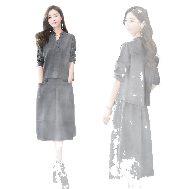 Women's Spring 2025 Fashion Slimming Two-Piece Dress Set - Stylish and Age-Reducing for Mature Women