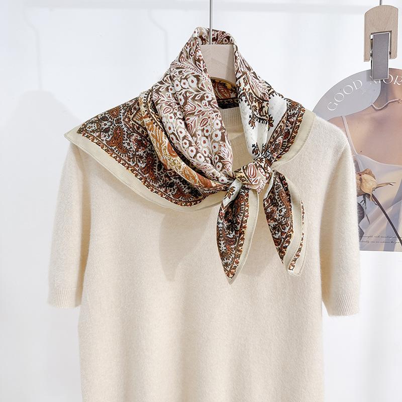 European and American Fashion with a Unique 68-character Pattern Small Square Scarf, Niche and High-end Plant Floral Print, Thin Silk Scarf
