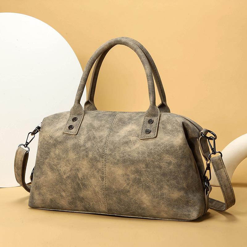 Women's bag 2026 new European and American retro handbag large capacity matte soft leather shoulder messenger bag travel bag