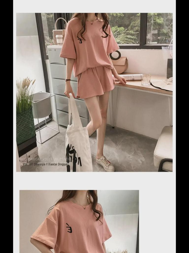 Women's Summer 2023 Loose-Fit Two-Piece Suit: Fashionable Short-Sleeve Top & Shorts for Casual Running or Student Style.