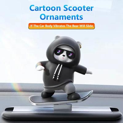 Ornements de Tableau de Bord Ornement Ours Skateboard Ours Coulissant Décoration Intérieure de Voiture Créative Dessin Animé Accessoires Intérieurs