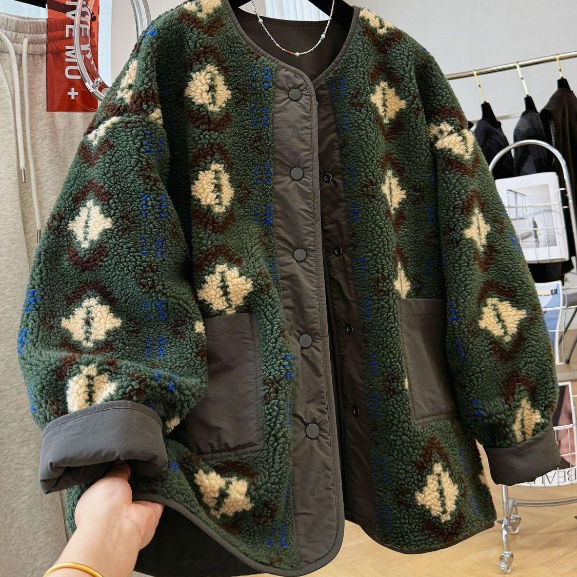 

Женское ретро-пальто 2025 года, двустороннее, с цветовыми блоками, из искусственной овечьей шерсти - средней длины, утепленное для осени и зимы. S - below 49kg