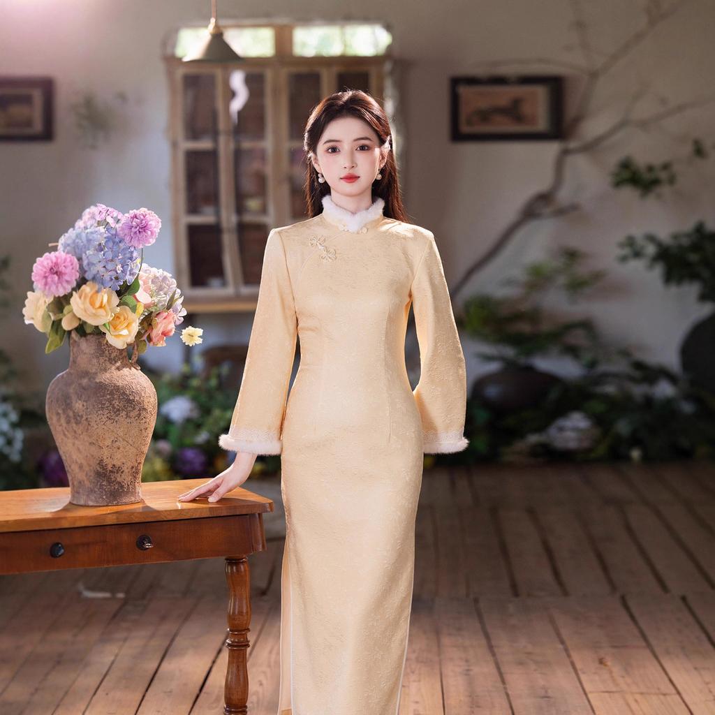 Yellow velvet thickened winter clothing national style new Chinese long-sleeved cheongsam 1011 new young women's retro autumn and winter
