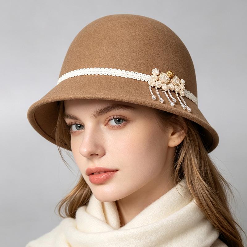 White small fragrant pearl wool top hat female British socialite retro elegant French autumn and winter versatile hat