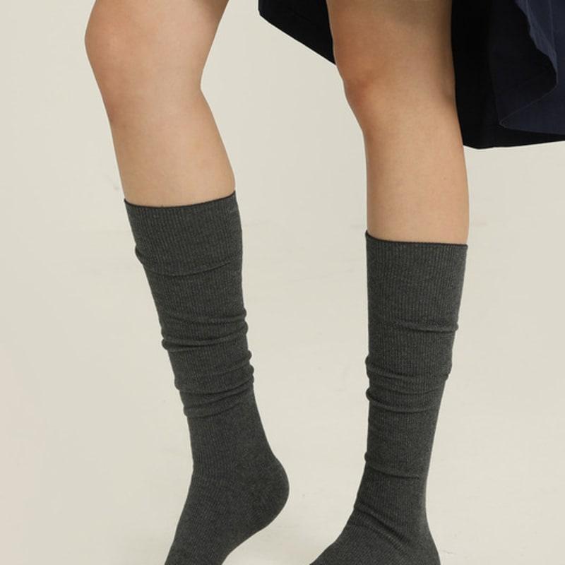 PIGMENT Lip Essential Knee Socks_AC240825