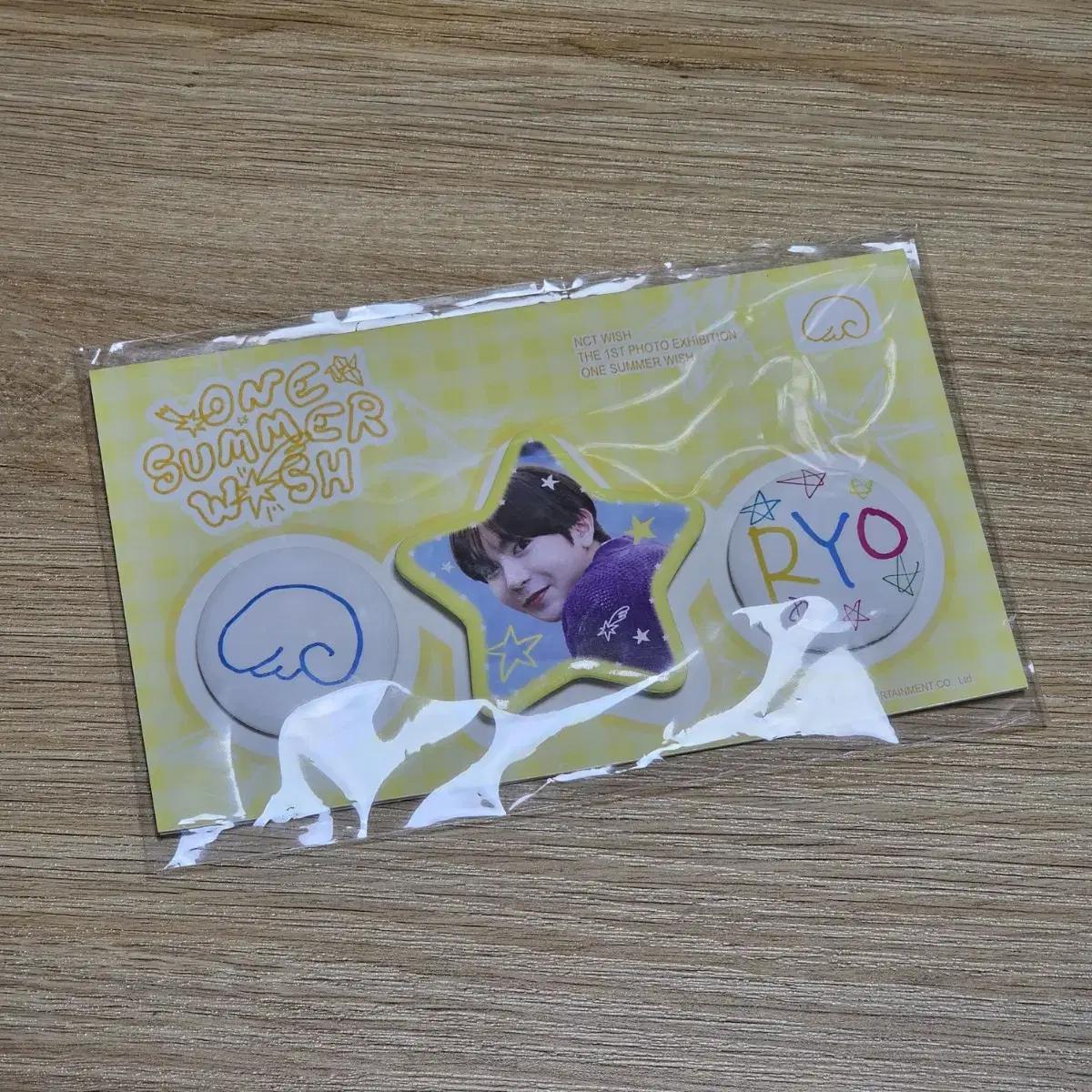 

NCT Набор значков Wish Exhibition Ryo Pin Burton