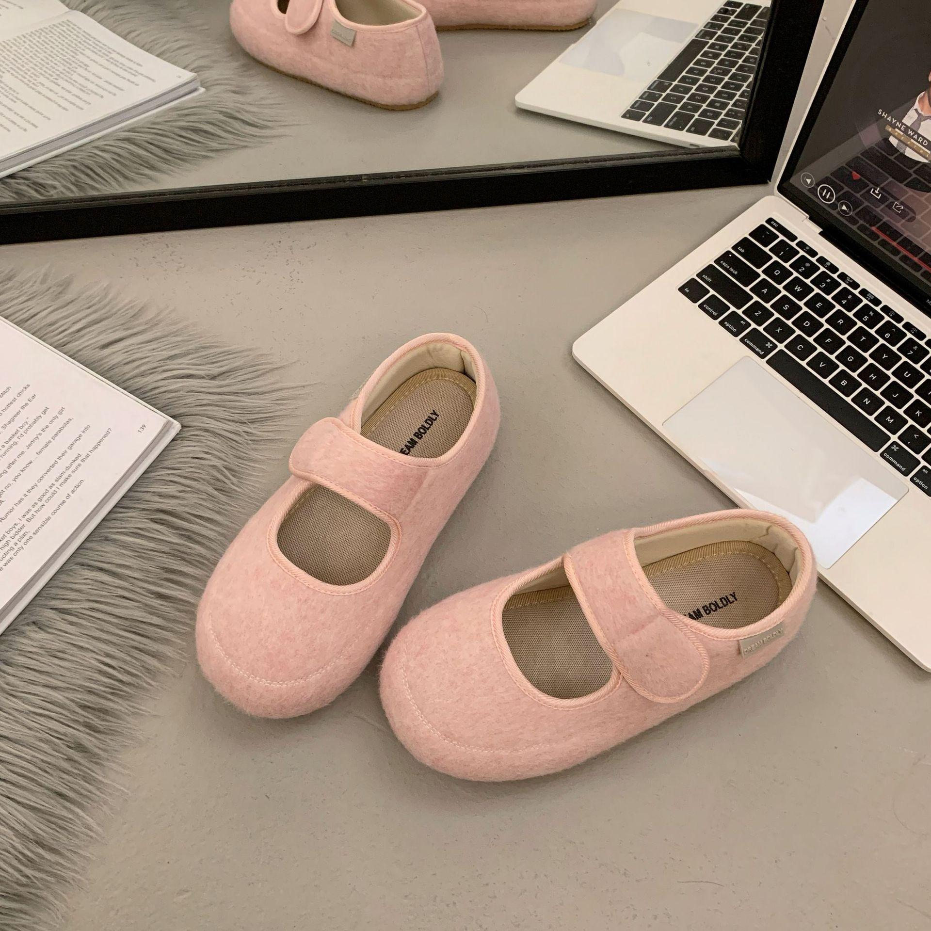 

Туфли Мэри Джейн на плоской подошве с мелким вырезом, женские, маленькие, ароматные, французские, новые, осень-зима 2025, бархатные, в стиле ретро, на мягкой подошве, туфли Бокен 40