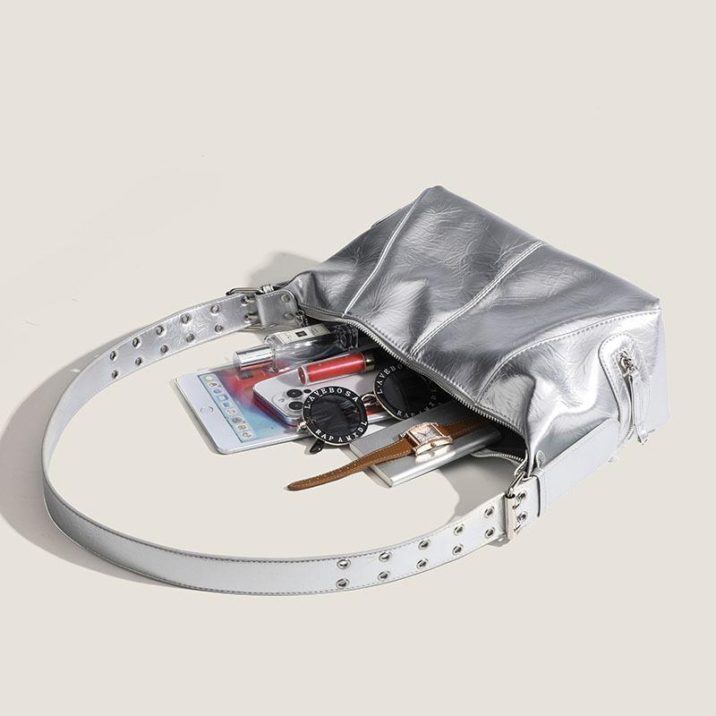 2025 autumn and winter new trendy girl Internet celebrity versatile women's bag niche cool pull shoulder bag feeling underarm women's bag