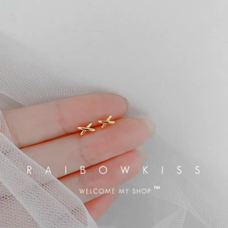 Gold Color Simple Small Butterfly Stud Earrings for Women Cute Hypoallergenic Daily Wear Ear Piercing Jewelry Wholesale