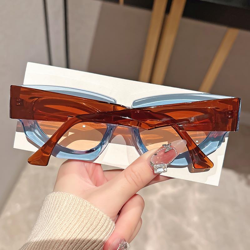 Mote Katteøye Solbriller med Uregelmessig Tykk Innfatning, Perfekt for Utendørs Gatefotografering, Vanlige Dekorative Briller