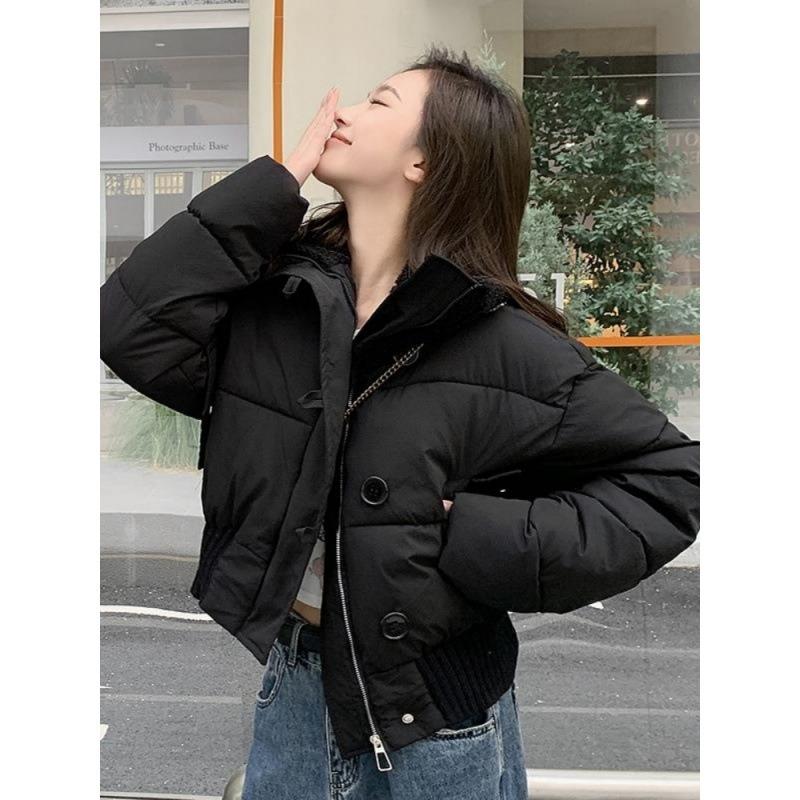 New cotton-padded clothes for women's winter short jackets, loose and thickened cotton-padded jackets are trendy.