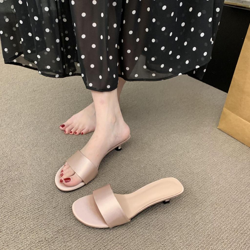 Simple and High-end Satin One-word Cat and Slippers Outer Wear Women's 2025 Summer New Open-toed Stiletto Mid-heeled Sandals