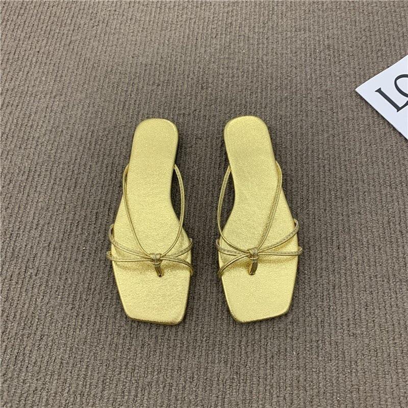 French flat-bottomed flip-flops fairy shoes wear 2025 new summer beach sandals silver sandals
