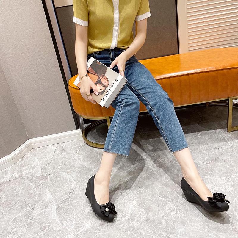 Korean Style Women's High Heel Rain Boots - Fashionable Anti-Skid Rubber Jelly Shoes with Wedge Heel and Floral Design