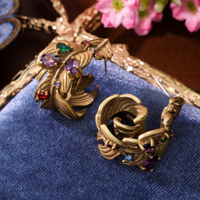 Medieval Vintage Niche Design Fashionable High-End Stud Earrings Brass Material Inlaid With Colored Zircon Autumn And Winter Retro