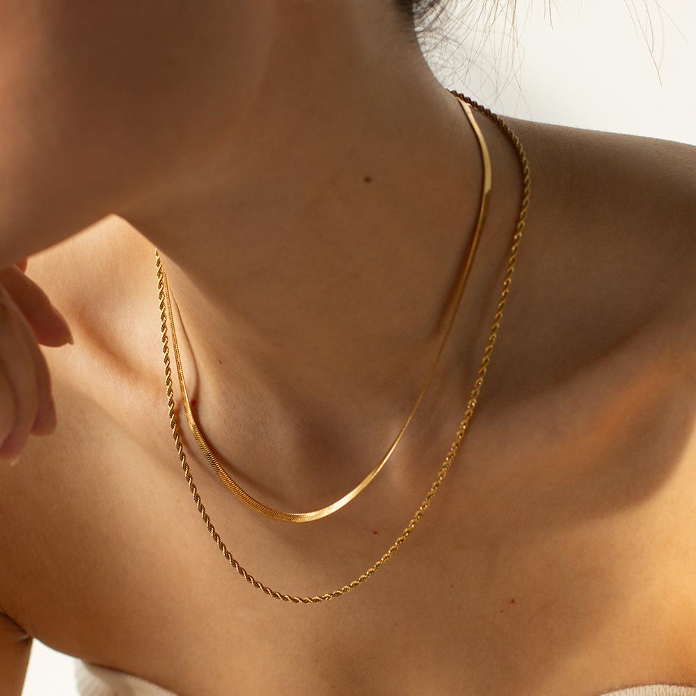 Double-layer Stacked Titanium Steel Necklace Light Luxury High-end Clavicle Chain Stainless Steel Jewelry Does Not Fade