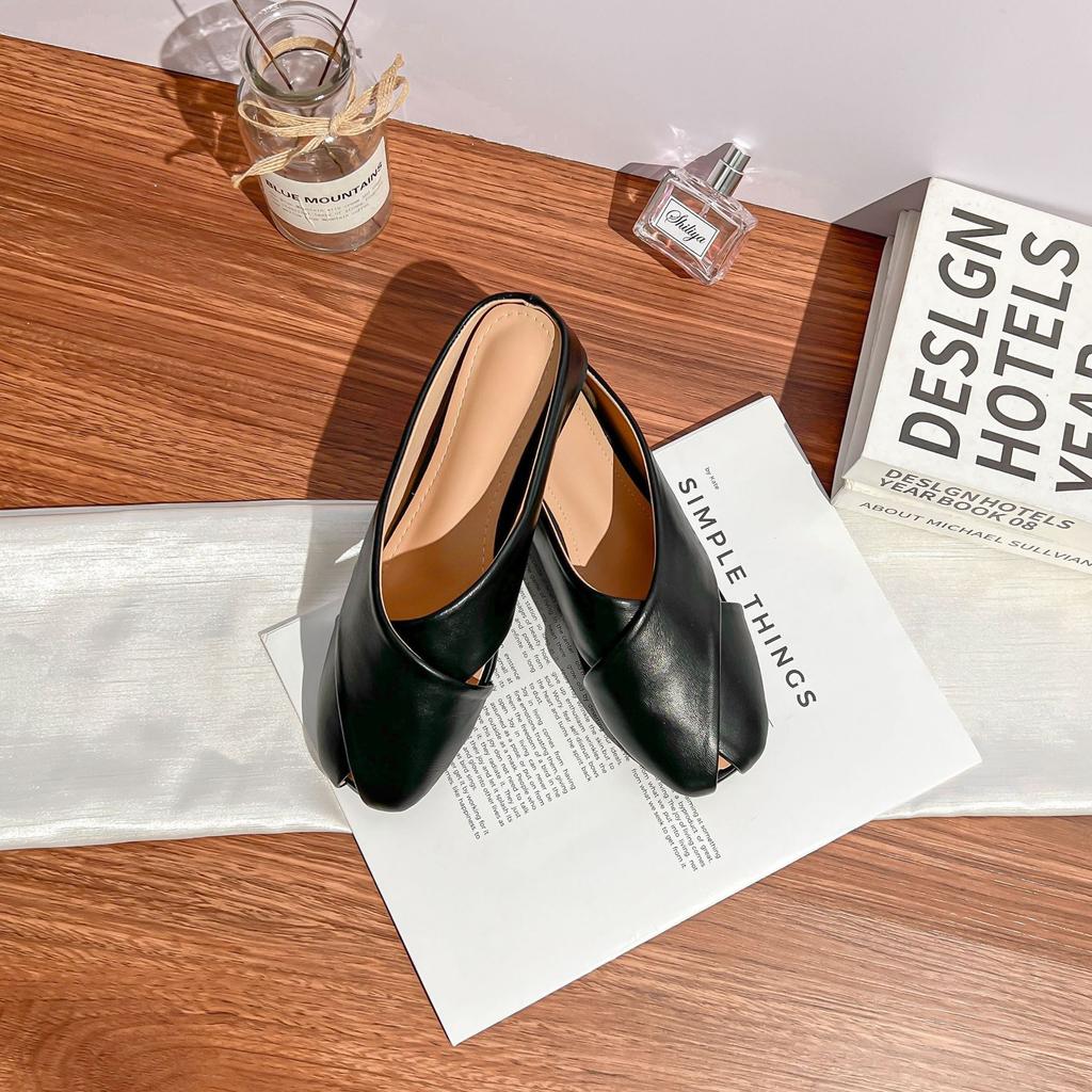 Autumn new thick-soled bag head cool slippers women's wear high-end temperament fashion inner height-increasing single shoes women's summer